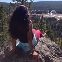 Nadya Mangosteen's Photo