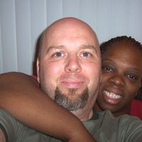 Kina and John Foster Theivagt的照片