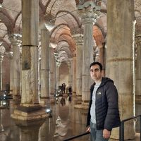 Majid Mehdi pour's Photo