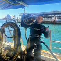 Diego Carrillo的照片