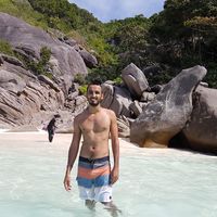 Osman Volkan Oz的照片