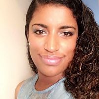 Josiane Pires's Photo