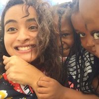 Nezha Lamine的照片