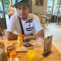 León Santus Arkham的照片