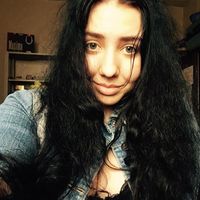 Polina Zhelibo的照片