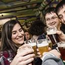 Cervezas y terraza al sol's picture