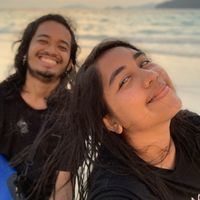 Merry Simaremare的照片