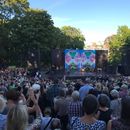 Picnic and a free dance show's picture