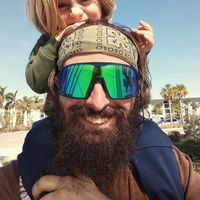 Cameron Adams的照片