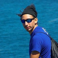 Manu Montenegro's Photo