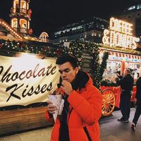 Timur Ruzmetov的照片