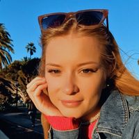 Sylvia Szekely的照片