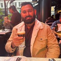 Farzad Sunavala的照片