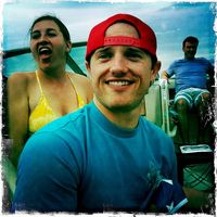 BJ S Hollis Jr的照片