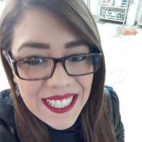 Tania Lucero的照片