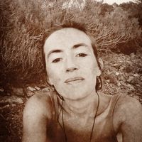 Faustine Ferhmin的照片