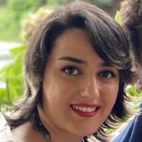 Azade Borghei的照片