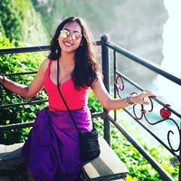 Ratih Wulandari's Photo