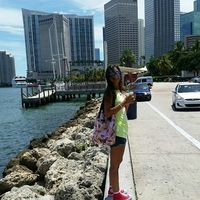 Elena Guarany的照片