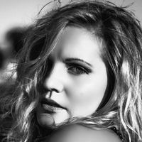 VALENTINA PILYAEVA的照片