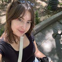 Angie Arenzana L的照片