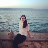 Melike BAYANA的照片