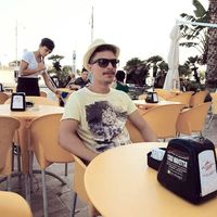 Antonio Troy的照片