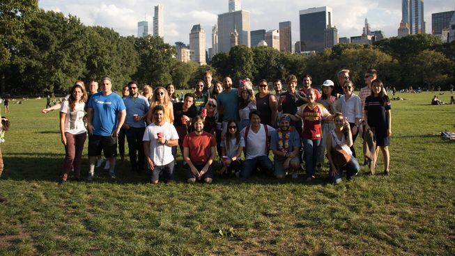 Nyc Couchsurfing Weekly Central Park Picnic New York Ny Usa