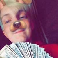 Dylan Kenyon的照片