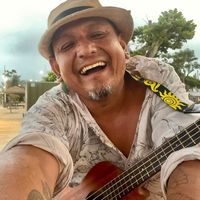 enrique flores's Photo