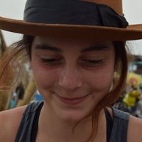 Léa Bascoul的照片