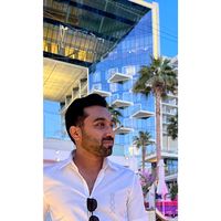 Saad  Ahsan的照片