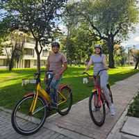 James y Valeria的照片