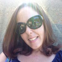 Meg Gardiner的照片