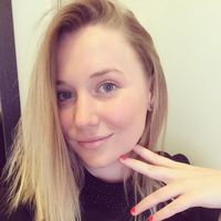 Célia Chapelle's Photo