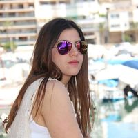 sana nouira的照片