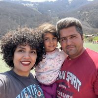 farahnaz felfeli's Photo