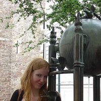 Yvonne Brasseur's Photo