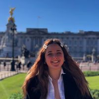 Pili Schoenfeld's Photo