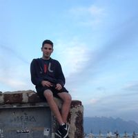 George Branikas的照片