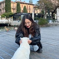 Fotos von Shakhzoda Assatova