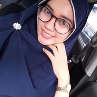 vicky irianti's Photo