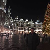 Christopher Reich的照片