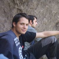 Önder Kanat的照片