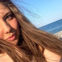 Emine BALCI的照片