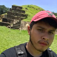 Léo Sandoval的照片