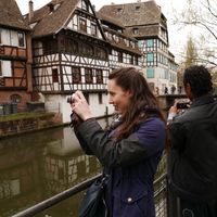 Yvonne CORBIERE的照片