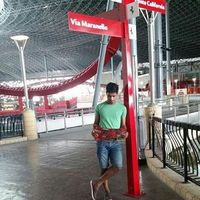 Aaron Fernandes的照片