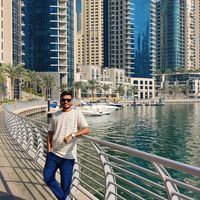 Naveen  Ratna的照片