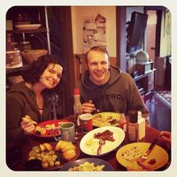 Shane and Becky Holmes的照片